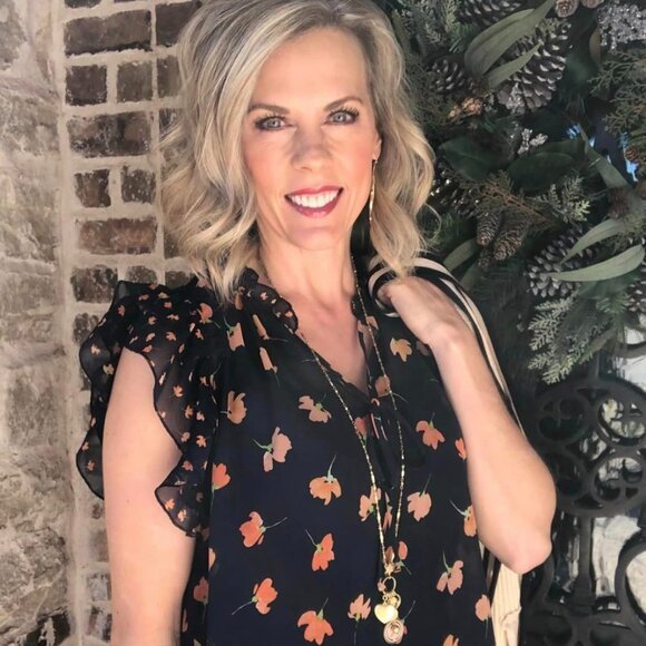 CAbi 5522 Blue Sheer Floral Print Tie-Neck Blouse EUC - Picture 8 of 8